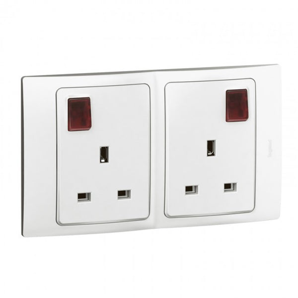 LEGRAND 281115 13A DOUBLE SWITCHED SOCKET + LED Mallia White