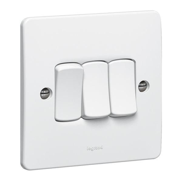 LEGRAND 730124 3G 1W 10AX Synergy White