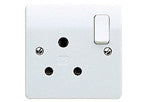 MK K2893WHI 15A 1G ROUND PIN SW. SOCKET