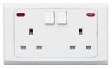 MK S2647DP Whi 2G 13A DP Switched Socket Outlet with Neon