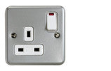 MK METALCLAD 13A 1G SWITCH SOCKET OUTLET WITH NEON