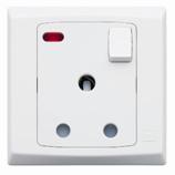 MK S2493Whi 1G 15A SP Switched Sockets Outlet with Neon