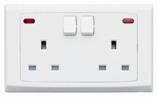 MK S2647DP Whi 2G 13A DP Switched Socket Outlet with Neon