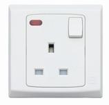 MK S2657DP Whi 1G 13A DP Switched Socket Outlet with Neon